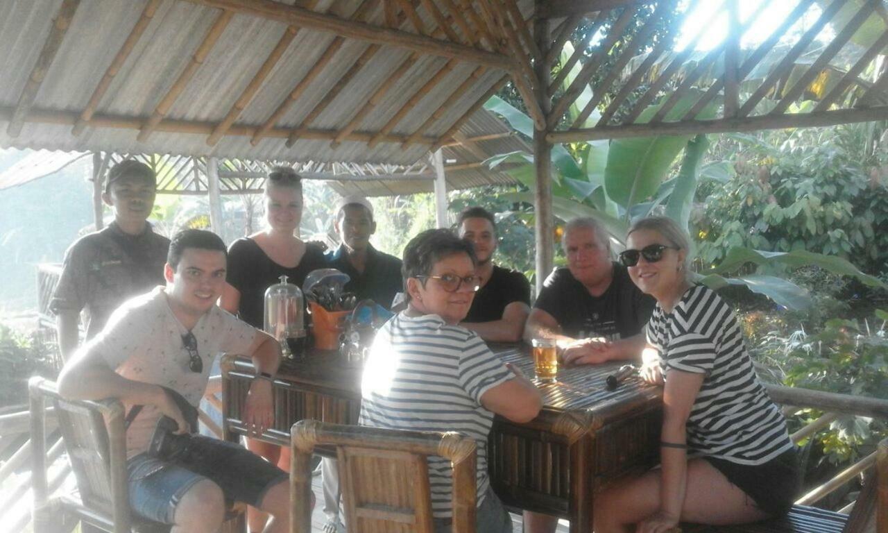 De Salak Homestay Богор Экстерьер фото