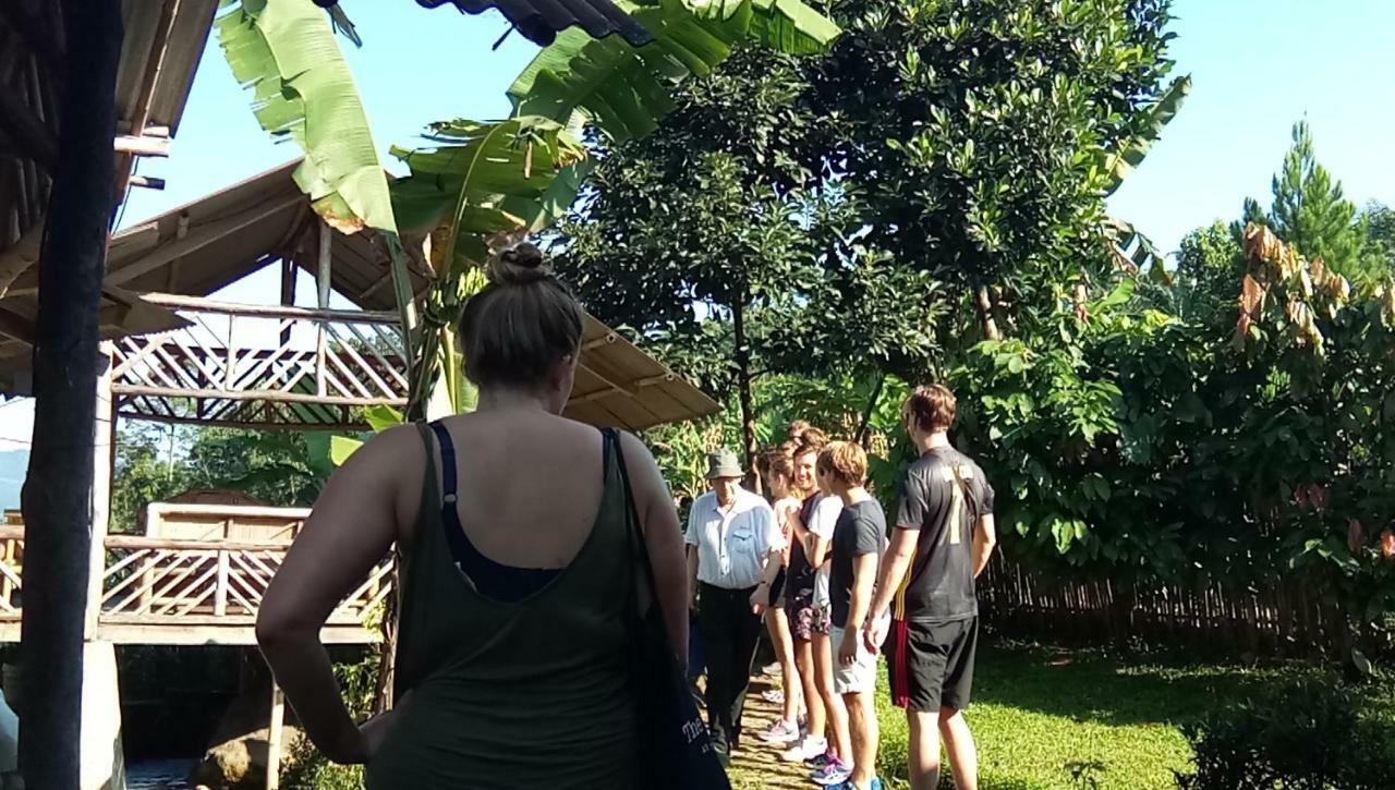De Salak Homestay Богор Экстерьер фото